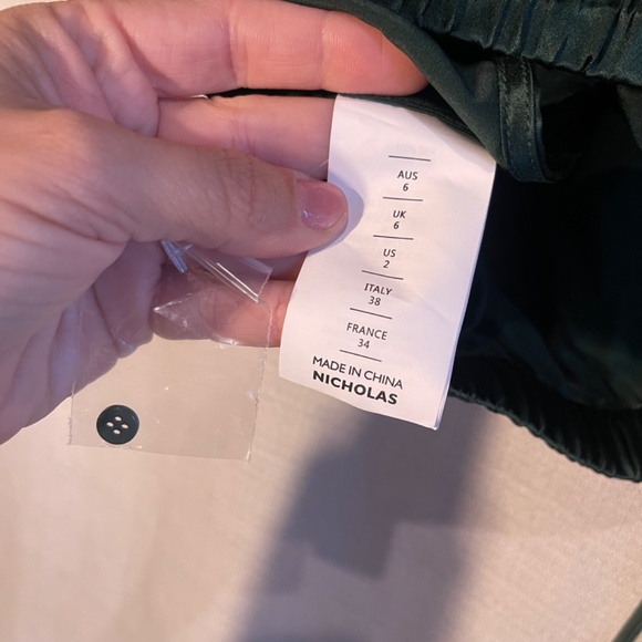 Silk Nicholas Emerald Satin Crop Top Silk - Picture 10 of 11